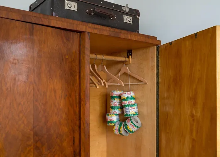 Wilcza Retro Journey By Bookinghost *